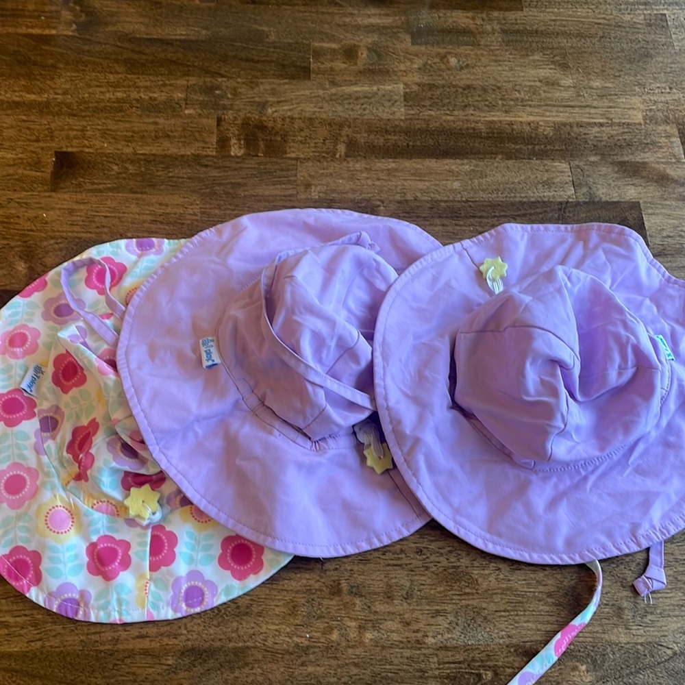 I play swim hats